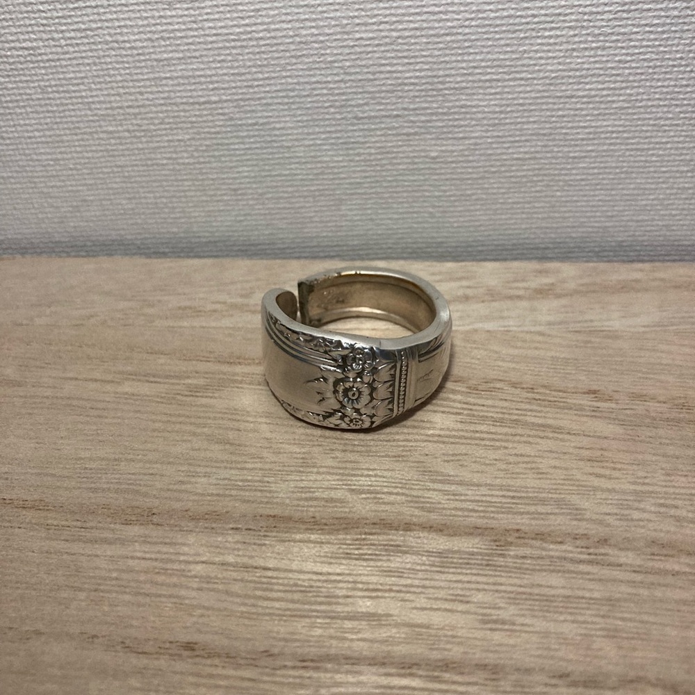 Classic ring
